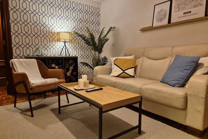 Apartamento entero, Acogedor Apartamento con Wi-Fi y Cocina Equipada in Oviedo, Cordillera Cantábrica