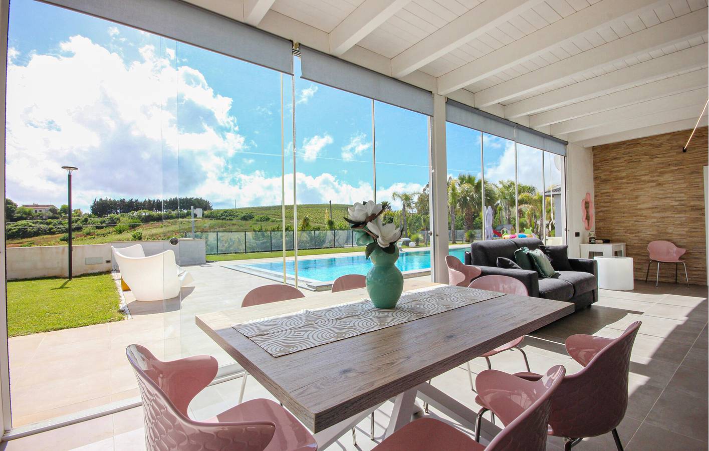 Elegante appartamento con 2 camere da letto, piscina, terrazza e Wi-Fi in Salemi, Provincia di Trapani