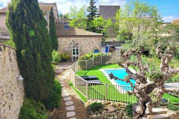 Gîte pour 4 personnes, avec terrasse et piscine à Salles-d'Aude
