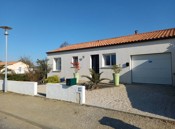 Gîte pour 5 personnes, avec jardin et terrasse