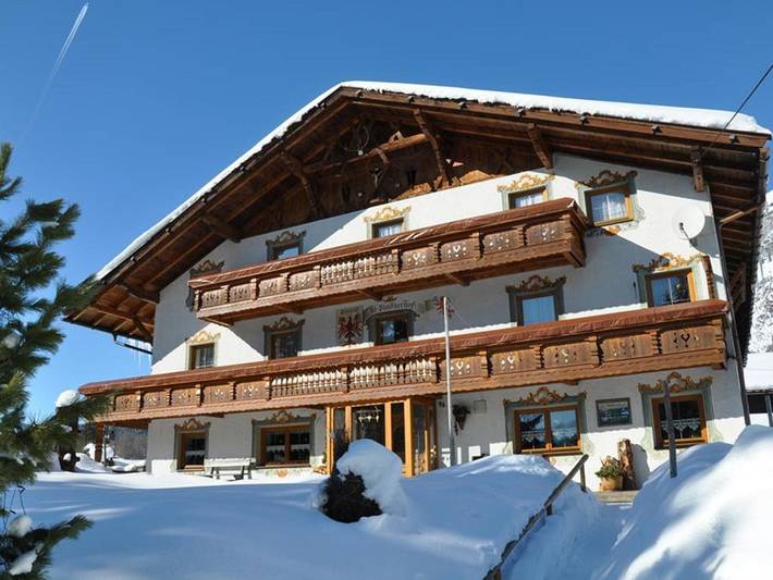 Ferienwohnung für 4 Personen, mit Balkon und Terrasse sowie Garten an der Zugspitze (Österreich)