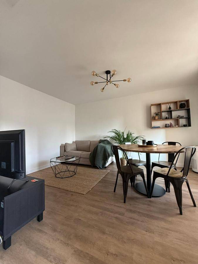 Gîte pour 5 personnes, avec balcon à L'Arbresle