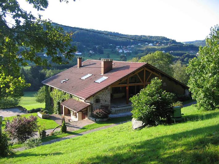 Gîte pour 4 personnes, avec terrasse et jardin