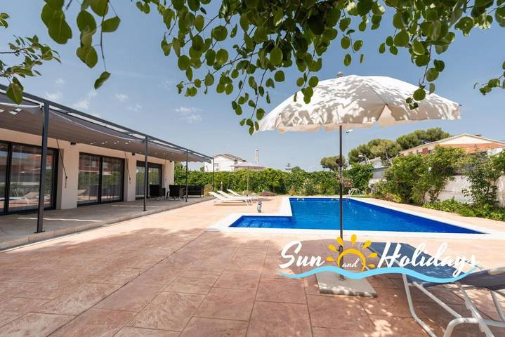 Casa rural para 8 personas, con Terraza además de Jardín y Piscina en Vendrell - 3