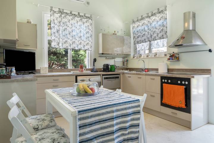 Gîte pour 6 personnes, avec jardin, animaux acceptés dans Milos - 4