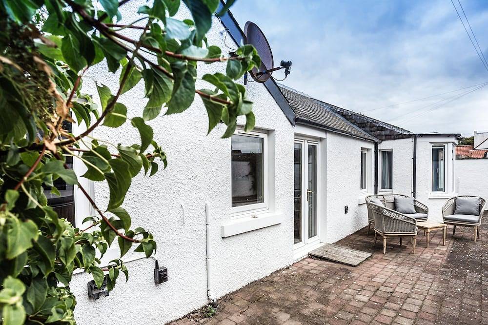 A delightful, homely cottage.  A great base for all of East Lothian. in Gullane, Edinburgh and Lothian