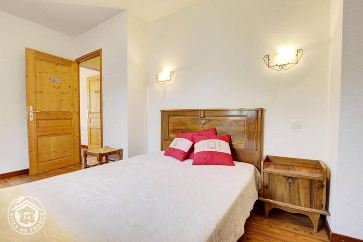 Location de vacances pour 5 personnes, avec jardin et vue à Aigueblanche - 2