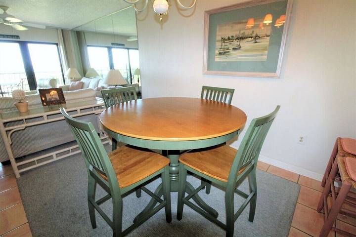 Vacation rental for 6 people, with pool and balcony in Treasure Island