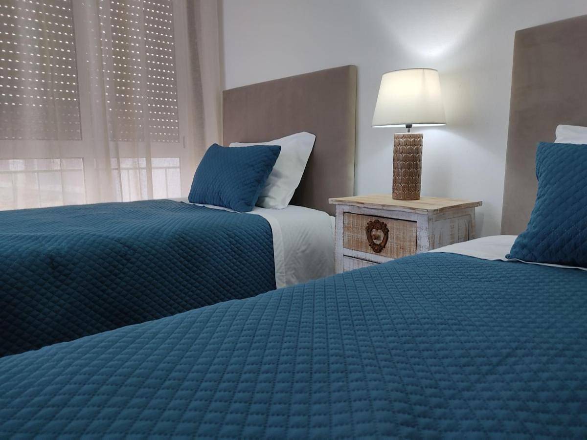 Apartamento inteiro, Four-Bedroom Standard Apartment in São Miguel do Rio Torto e Rossio ao Sul do Tejo, Rio Tejo