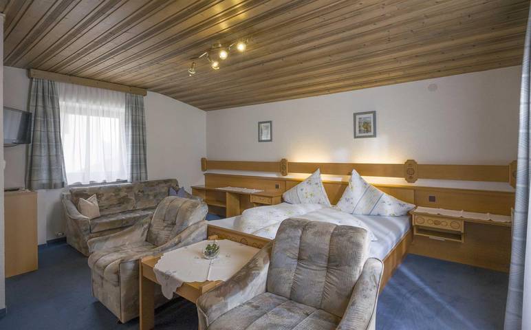 Gîte pour 3 personnes, avec balcon et jardin, adapté aux familles à Pertisau