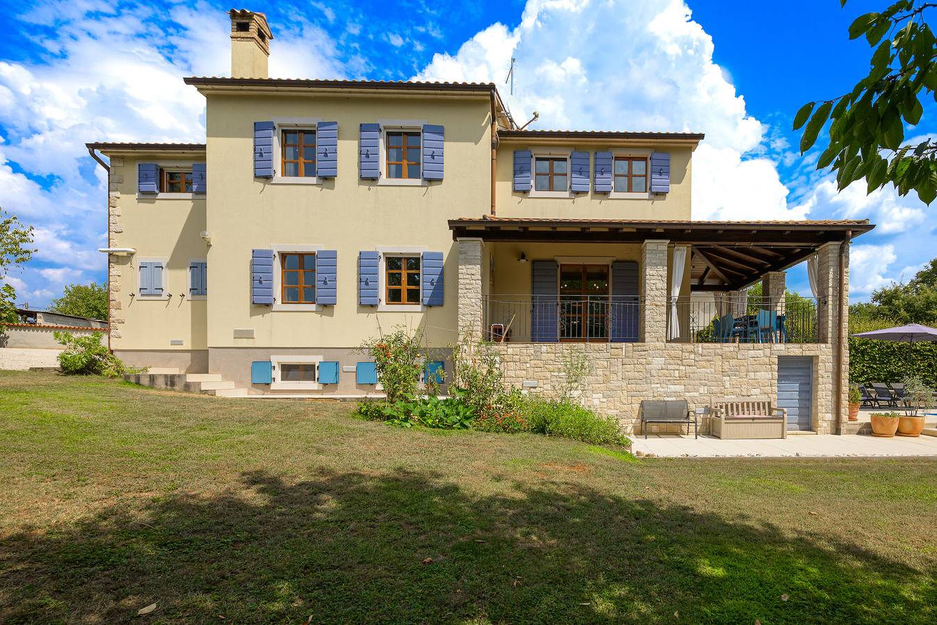 Luxuriöse Villa mit Pool nahe Strand & Stadt in Režanci, Svetvinčenat