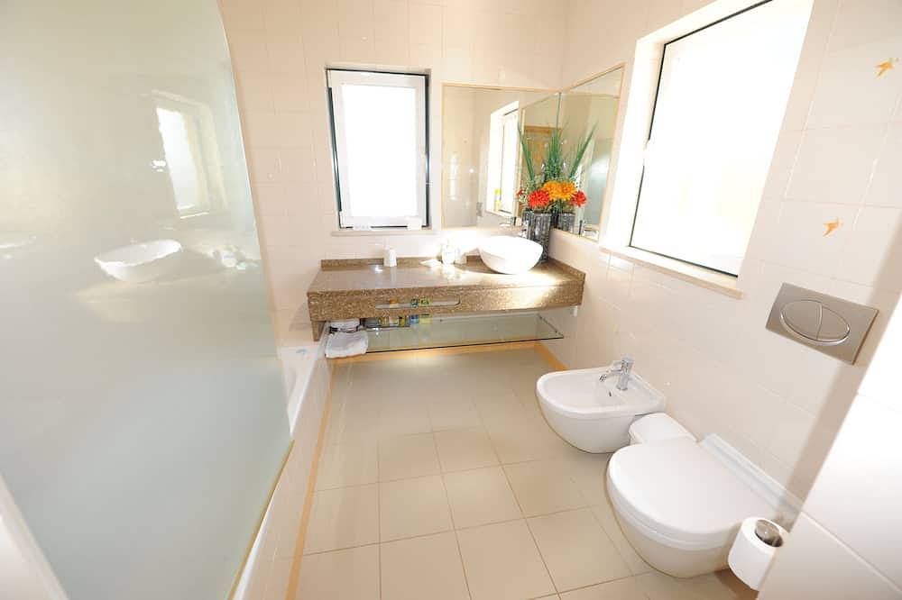 Beach villa with sea view roof terrace for the whole family in Alvor, Faro District