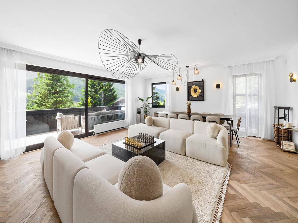 Five-Bedroom Villa with Pool, Sauna, Terraces and Garden in Hochsteiermark
