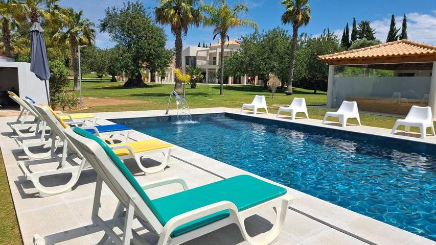 Casa de férias para 9 pessoas, com Varanda e Jacuzzi e ainda Terraço and Jardim em Conceição