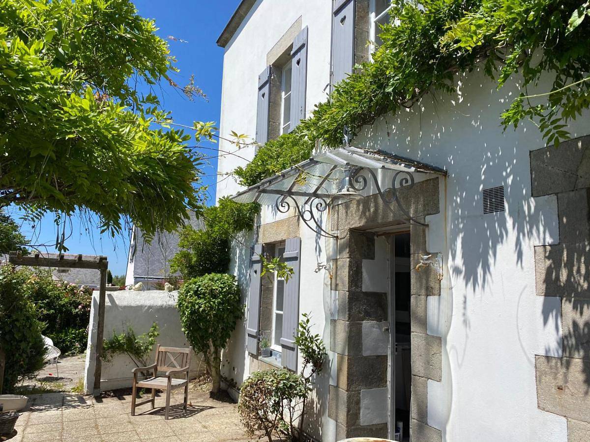 Deluxe Double Room with Shower in Guérande, Côte d'Amour