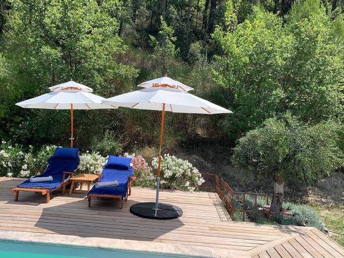 Location de vacances pour 2 personnes, avec vue ainsi que piscine et jardin à Ansouis - 2