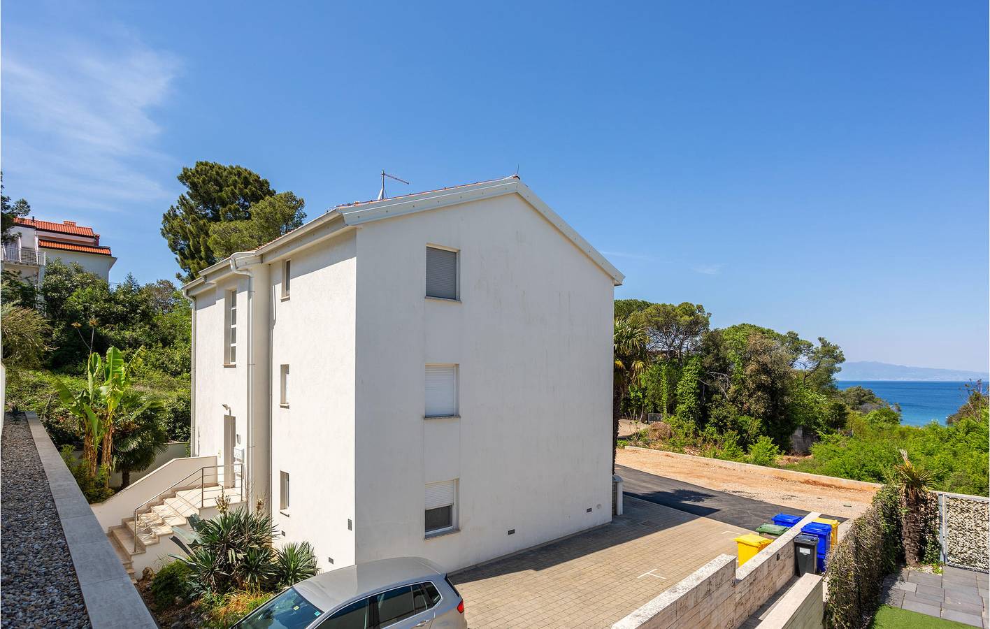 Ganze Ferienwohnung, Apartment mit Meerblick, Terrasse, WLAN und Parkplatz – 900 m vom Strand entfernt in Milcetici, Krk