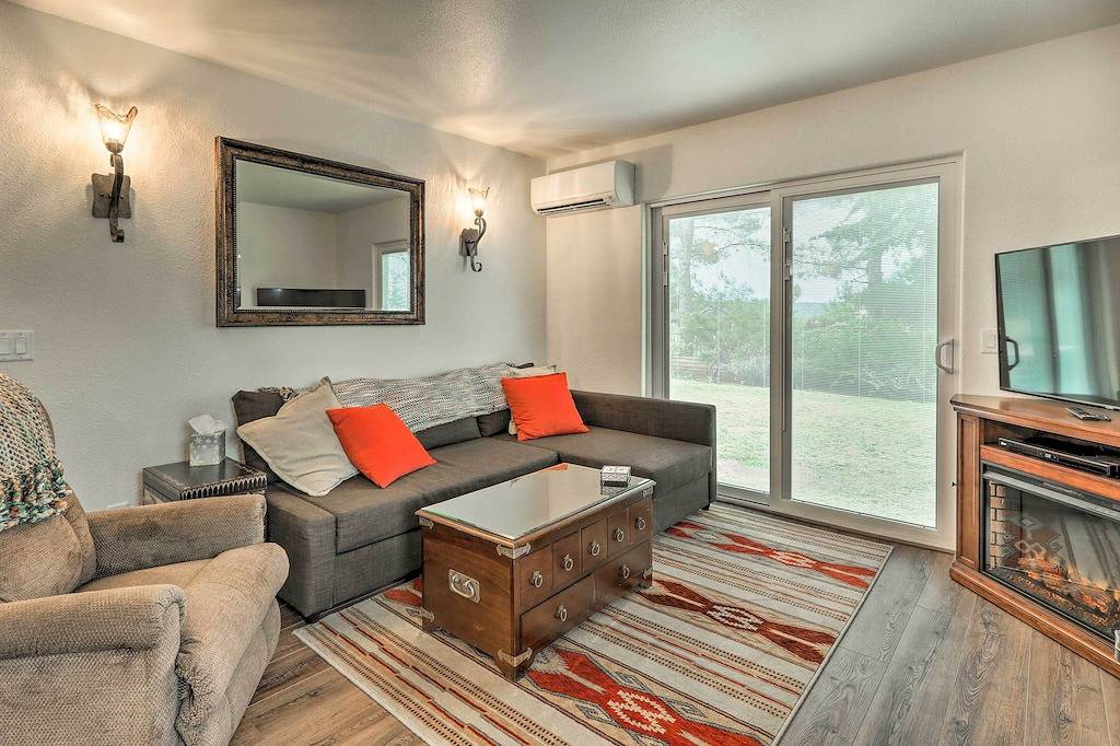 Neu! Sedona Apt mit Patio, Grill & Red Rocks Ansichten! in Sedona, Oak Creek Canyon