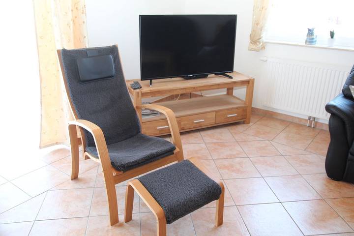 Ferienhaus für 8 Personen, mit Sauna und Ausblick sowie Garten und Terrasse in Grimersum - 4