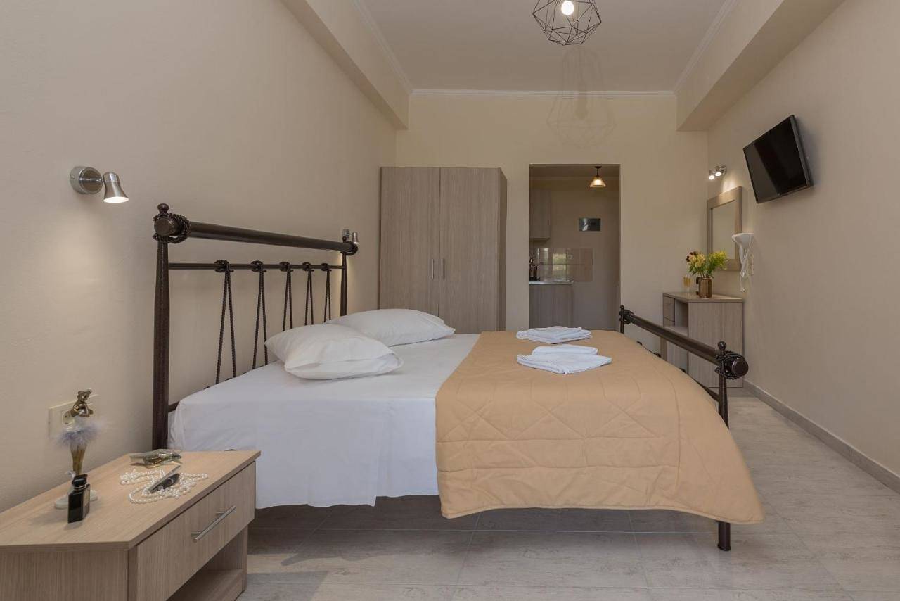 Costas Studios - 450m from Argassi center, by Zantewize in Argassi, Zakynthos