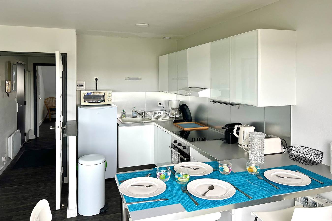 Entire apartment, Le Hygge - Bel apt avec terrasse, 150 m de la plage in Paramé, Saint-Malo