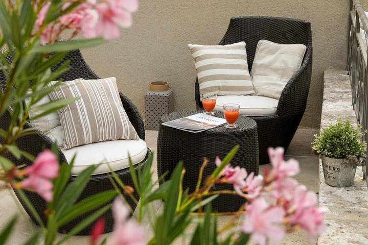 Chambre d’hôte pour 2 personnes, avec Balcon et Terrasse ainsi que Jardin et Vue à Périgueux - 2
