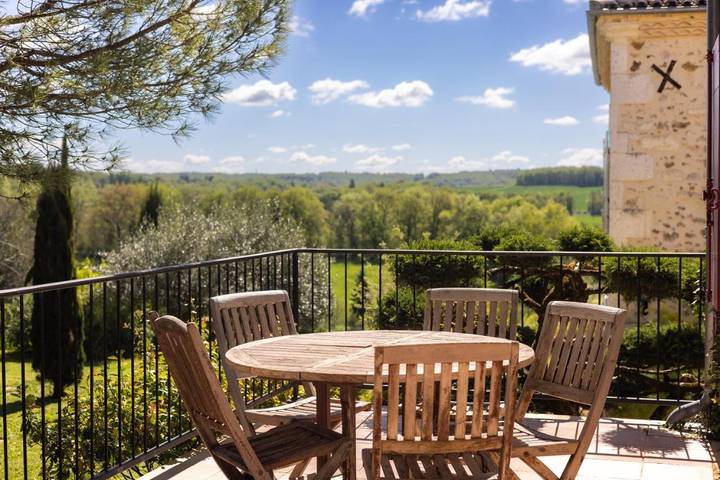 Location de vacances pour 5 personnes, avec Balcon et Jacuzzi ainsi que Terrasse et Jardin à Saint-Martial-de-Valette - 2