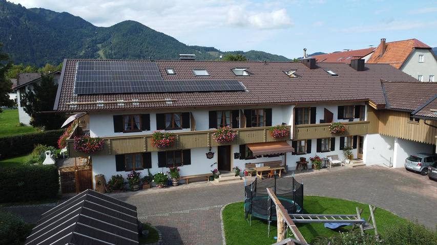 Ferienwohnung für 3 Personen, mit Garten im Tölzer Land - 2