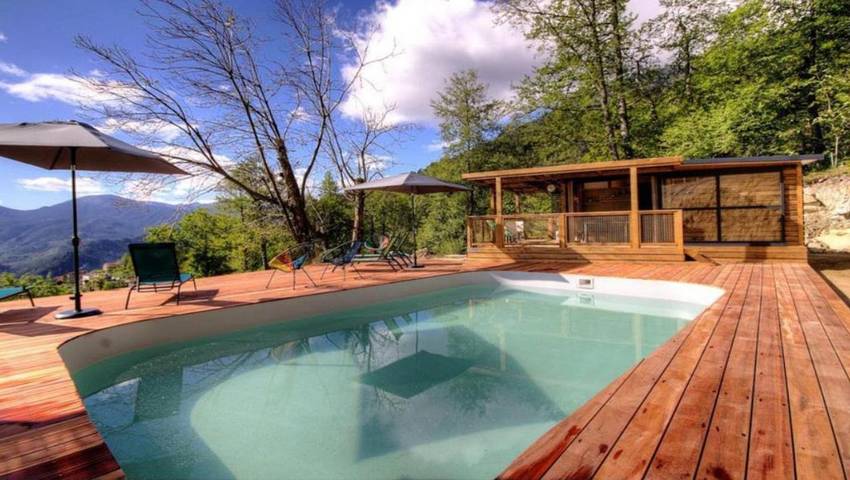 Chalet pour 5 personnes, avec jardin ainsi que vue et piscine