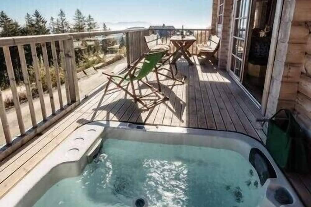 Luxury alpine hut with private wellness in Bad Sankt Leonhard im Lavanttal, Lavanttaler Alpen
