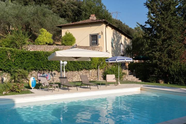 Room 'The Mediterranean' with Mountain View, Wi-Fi and Air Conditioning in Lucca, Den Italienske Riviera