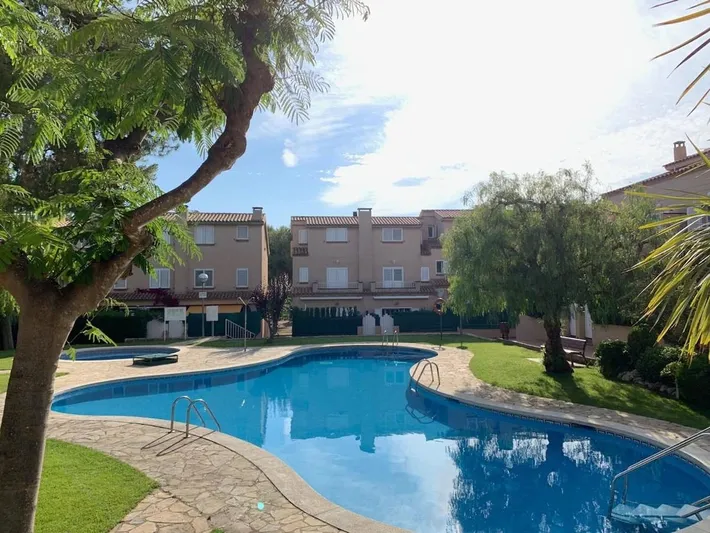 Apartamento de vacaciones para 4 personas, con piscina y terraza - 1