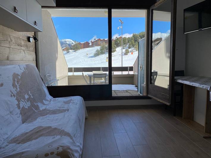Studio entier, Studio rénové avec balcon, 4 couchages à La Joue du Loup in La Joue du Loup, Le Dévoluy