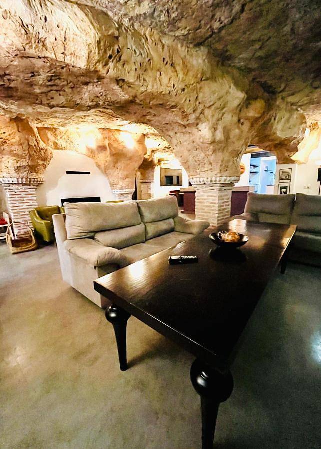 Casa de vacaciones para 10 personas, con piscina además de vistas y jardín en Provincia de Cuenca - 4