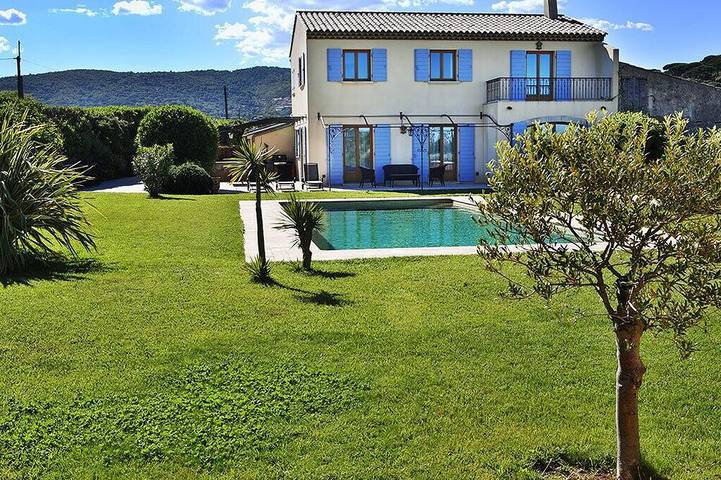 Villa für 8 Personen, mit Garten und Whirlpool - 1