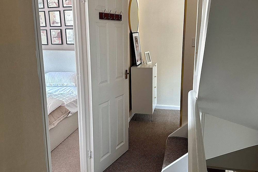 Lovejoy Cottage - luxe cottage by the Yorkshire Dales in Embsay, Yorkshire Dales National Park