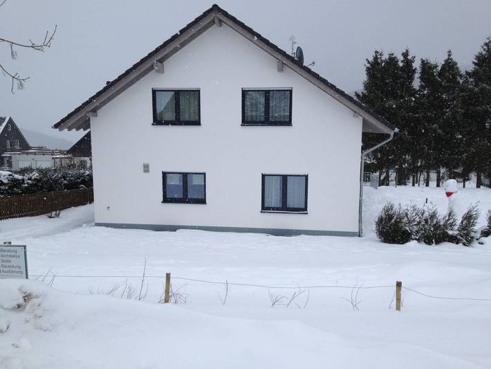 Villa für 13 Personen, mit Balkon und Terrasse sowie Garten in Nordrhein-Westfalen