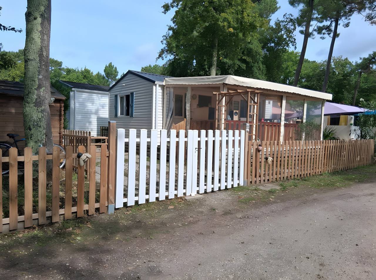 Mobile Home 'Mh 44 La Tremblade' with Shared Pool, Private Terrace and Air Conditioning in La Tremblade, Côte de Beauté