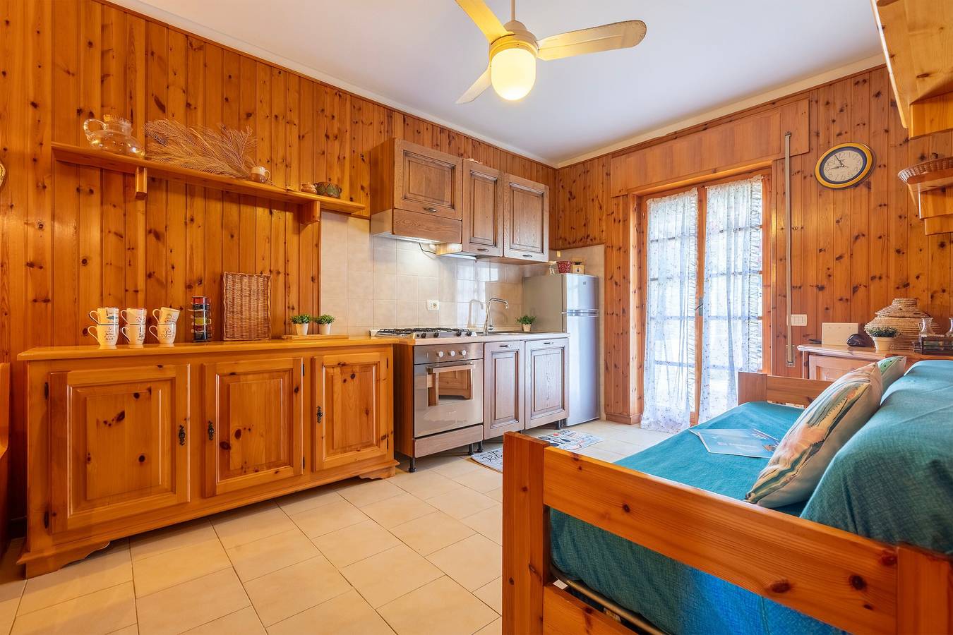 Maison de vacances 'Doma Beach' avec vue mer, terrasse privée et Wi-Fi in Lu Bagnu, Castelsardo