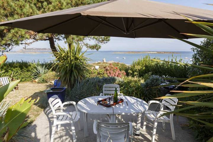 Gîte pour 2 personnes, avec Terrasse et Jardin dans Plage Keriec