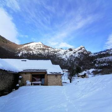 Gîte pour 5 personnes, avec terrasse et jardin à Laruns