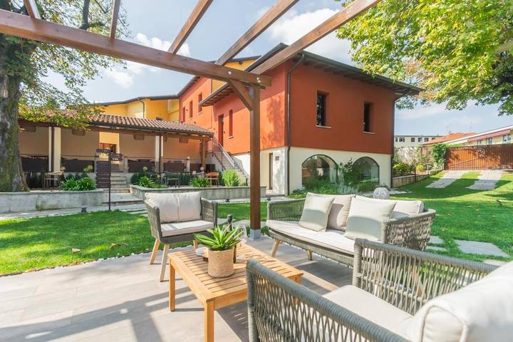 Chambre d’hôte pour 2 personnes, avec jardin à Côme