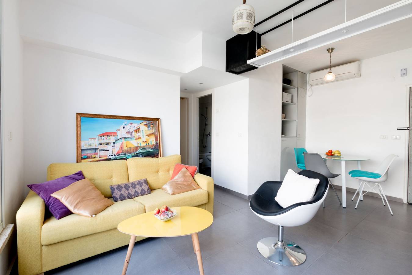 Entire apartment, Bright 2Br in Hype Neighborhood by Feelhome in Tel Aviv, Tel Aviv District