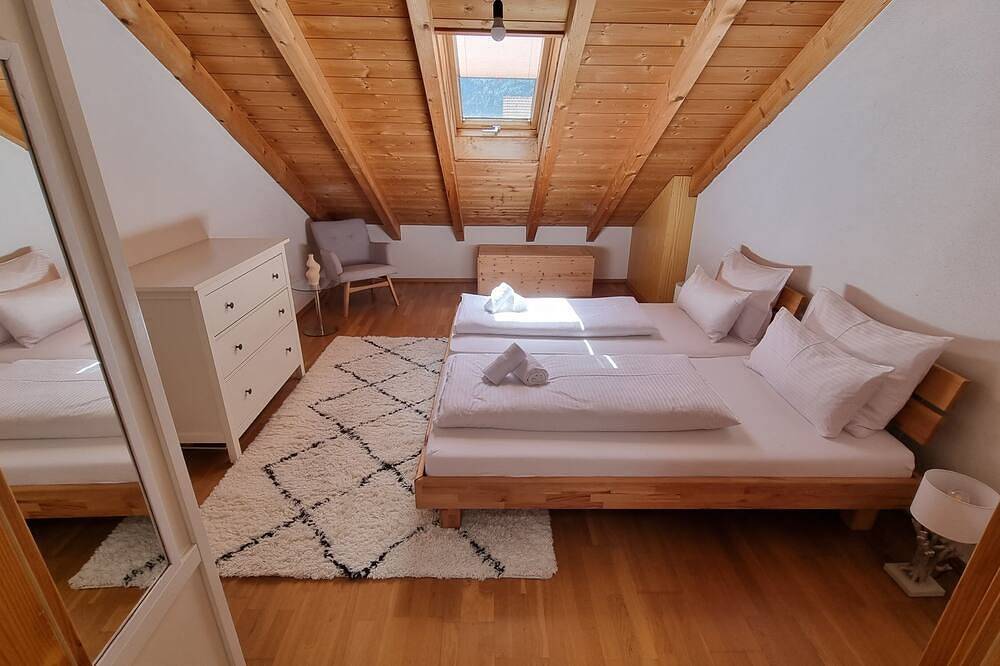 Ganze Wohnung, Ferienwohnung am Kochelsee mit Balkon – ideal für Familien in Schlehdorf, Kochelsee