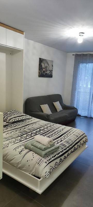 Gîte pour 3 personnes, avec vue et jardin à Chevilly-Larue