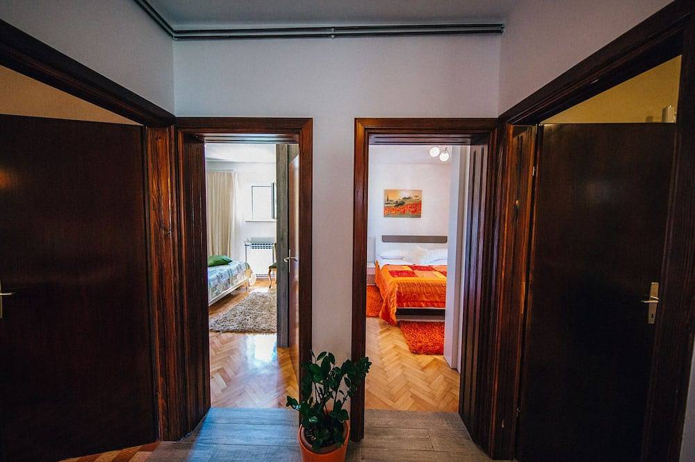 Entire apartment, Split Podstrana: House with garden in Podstrana, Split-Dalmatia