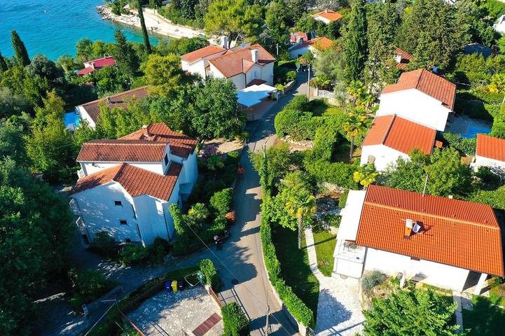 Ferienhaus für 4 Personen, mit Balkon/Terrasse und Garten
