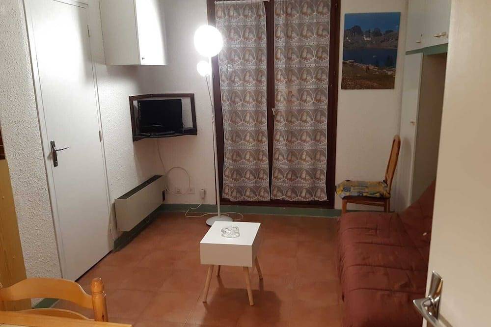 Ganze Wohnung, Quiet studio near the center of Allos, close to the famous lake, the Verdon and skiing. in Allos, Castellane und Umgebung