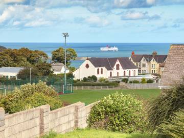 Holiday Rental for 6 People in Fishguard, Pembrokeshire, Photo 1