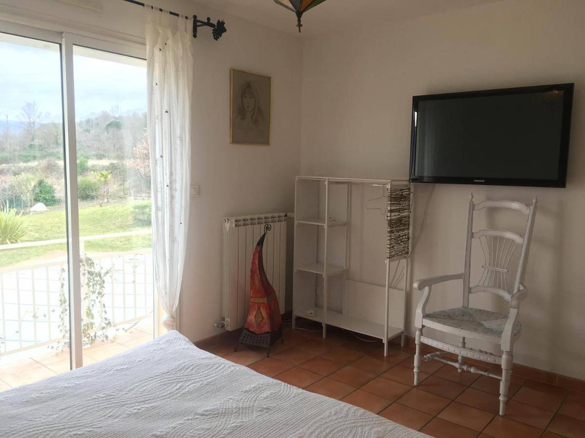 Chambre d’hôte pour 2 personnes avec terrasse in Hérépian, Région de Béziers